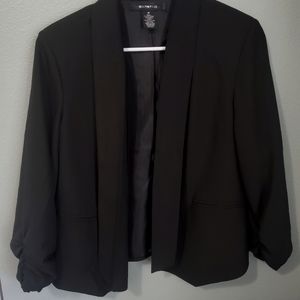 89th and Madison Black Blazer